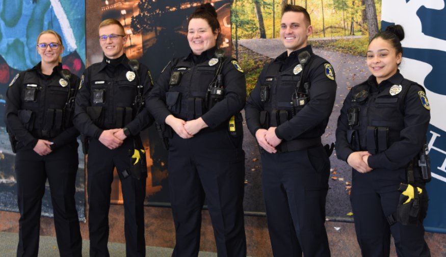 Out of the blue: Lansing cops set to shift to much darker uniforms   Lansing City Pulse