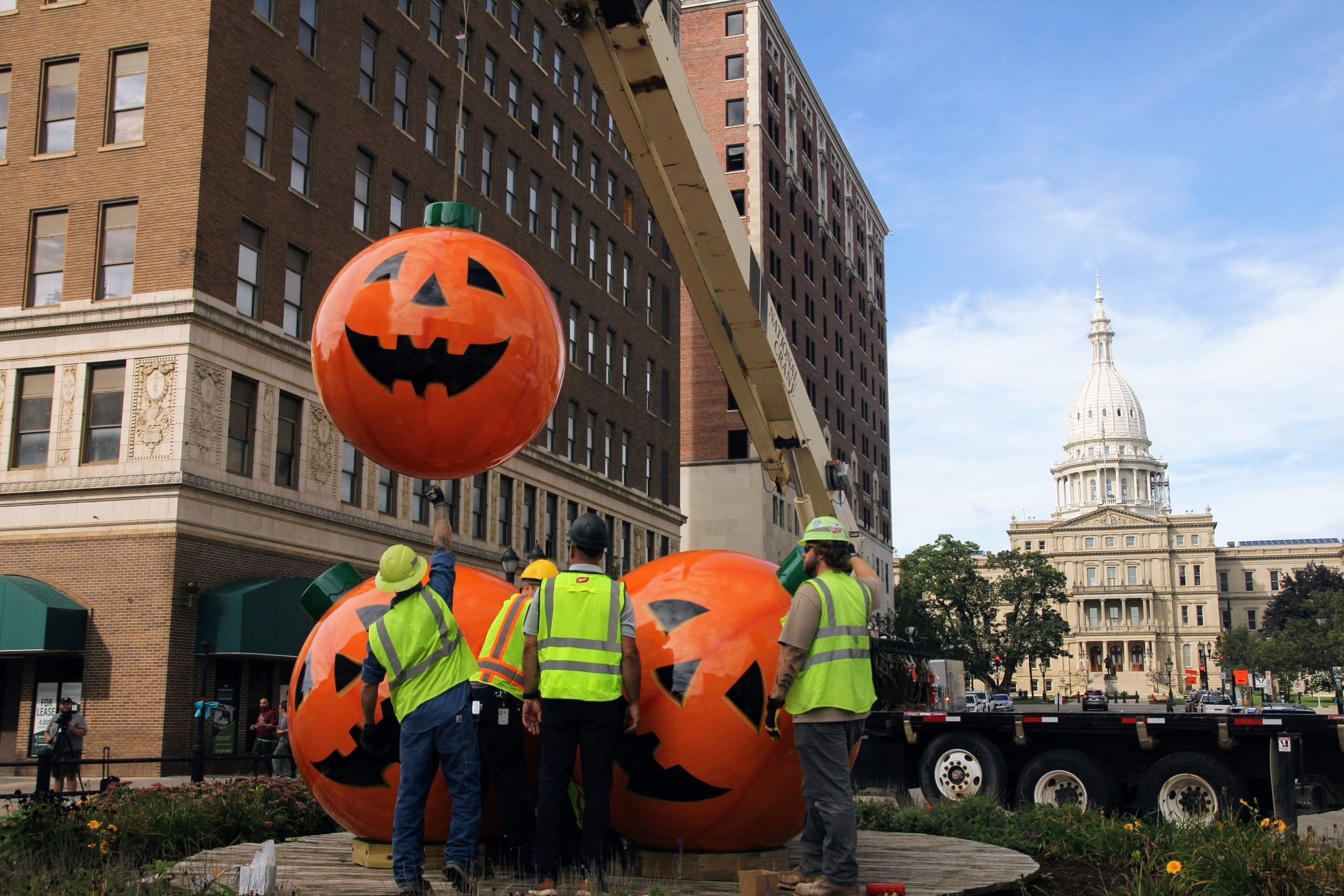 Lansing gets new set of giant balls, this time in a Halloween theme